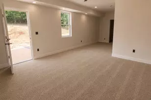330 W Lakeview Dr, Milledgeville, GA 31061 - Photo 3