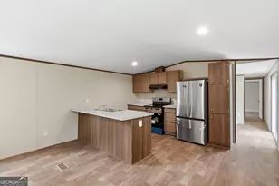 398 Hammontree Dr, LaFayette, GA 30728 - Photo 3
