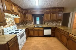 2021 Huntcliff Dr, Lawrenceville, GA 30043 - Photo 7