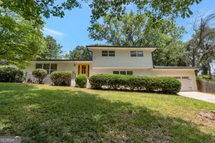 3102 Edgewater Dr, Gainesville, GA 30501 - Photo 1