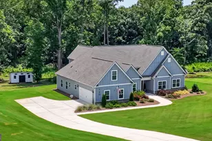 140 Linton Ests Ave, Newnan, GA 30263 - Photo 1