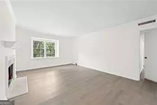 70 Chaumont Square NW, Atlanta, GA 30327 - Photo 3