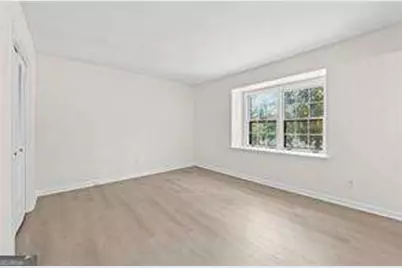70 Chaumont Square NW, Atlanta, GA 30327 - Photo 21