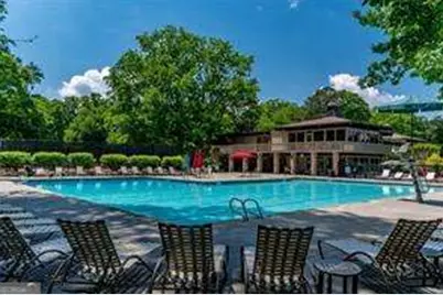 70 Chaumont Square NW, Atlanta, GA 30327 - Photo 33