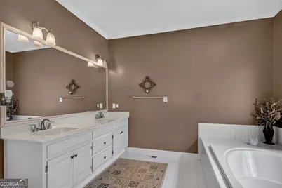 413 Ashford Circle, Lagrange, GA 30240 - Photo 23