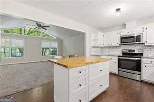1988 Elmwood Cir, Snellville, GA 30078 - Photo 9
