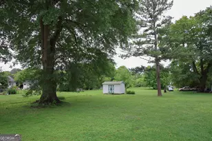 108 W 10th St, Chickamauga, GA 30707 - Photo 9
