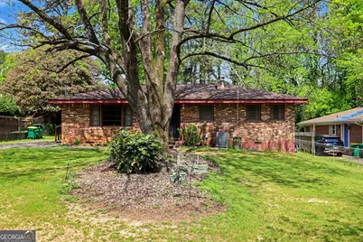 7019 Lakeview Lane, Doraville, GA 30360 - Photo 1
