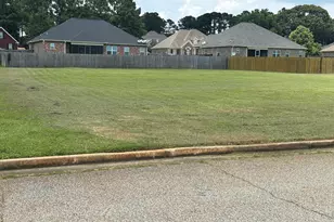 145 Addington Dr, Kathleen, GA 31047 - Photo 1