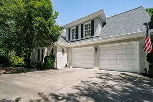 705 Clubside Dr, Roswell, GA 30076 - Photo 3