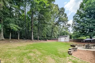 135 Cold Harbor Ct, Sharpsburg, GA 30277 - Photo 3