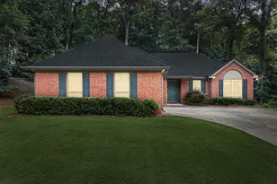 2035 Huntington Hill Trace, Buford, GA 30519 - Photo 35