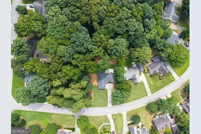2035 Huntington Hill Trace, Buford, GA 30519 - Photo 29