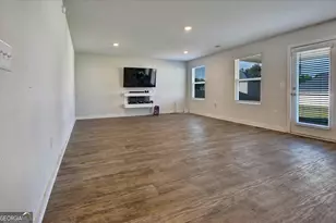1129 Bluecoat Cir, Hampton, GA 30228 - Photo 9