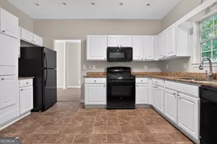 6065 Shadow Lake View, Lithonia, GA 30058 - Photo 9