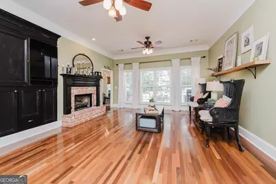 402 Avondale Circle, Warner Robins, GA 31088 - Photo 9