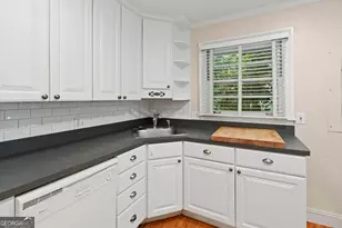 129 Parkside Cir, Decatur, GA 30030 - Photo 17
