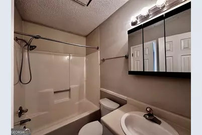 1060 Falling Water Drive SE, Smyrna, GA 30080 - Photo 13