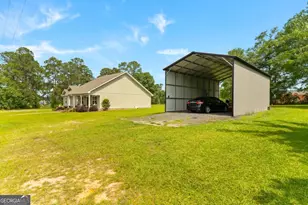 334 W Pine St, Metter, GA 30439 - Photo 3