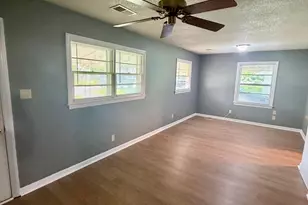208 Crescent Dr, Warner Robins, GA 31093 - Photo 5