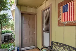 605 Dunbar Dr, Atlanta, GA 30338 - Photo 3