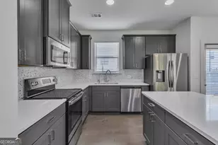 162 Auburn Run Ln, Auburn, GA 30011 - Photo 5