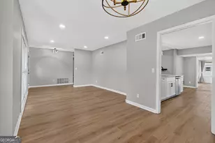 210 W General Screven Way, Hinesville, GA 31313 - Photo 17