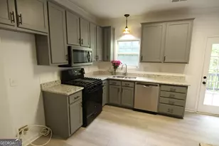 46 Trailwood Ln, Newnan, GA 30265 - Photo 11