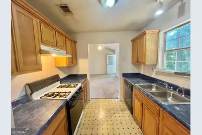 5781 Eagles Feather Lane, Riverdale, GA 30274 - Photo 7