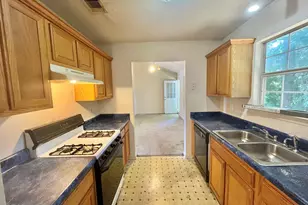5781 Eagles Feather Ln, Riverdale, GA 30274 - Photo 7