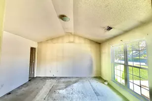 5781 Eagles Feather Ln, Riverdale, GA 30274 - Photo 13