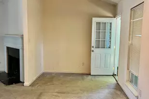 5781 Eagles Feather Ln, Riverdale, GA 30274 - Photo 11
