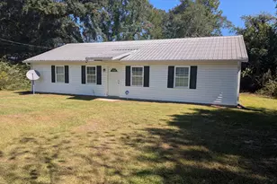 114 Atkinson Dr, Swainsboro, GA 30401 - Photo 1