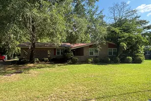 152 Crest Dr, Cochran, GA 31014 - Photo 3