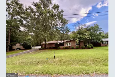152 Crest Drive, Cochran, GA 31014 - Photo 1