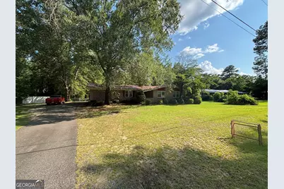 152 Crest Drive, Cochran, GA 31014 - Photo 1