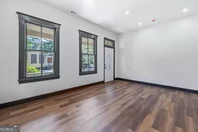 604 W 40th Street, Savannah, GA 31415 - Photo 9
