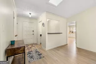 528 Raintree Dr, Jonesboro, GA 30238 - Photo 5