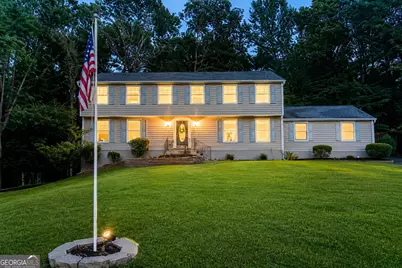 204 Creek Bed Court, Peachtree City, GA 30269 - Photo 3