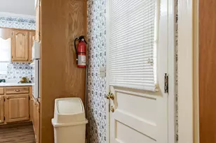 705 Beville St, Waycross, GA 31501 - Photo 17