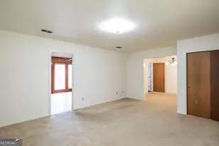 705 Beville St, Waycross, GA 31501 - Photo 13