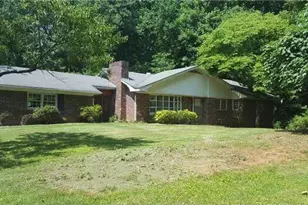 1256 E Piedmont Rd, Marietta, GA 30062 - Photo 1