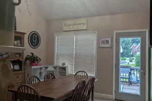 1524 Queen Elizabeth Dr, Locust Grove, GA 30248 - Photo 3