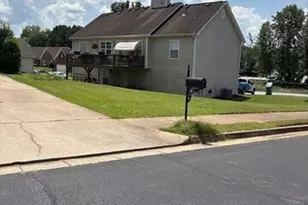 1524 Queen Elizabeth Dr, Locust Grove, GA 30248 - Photo 13