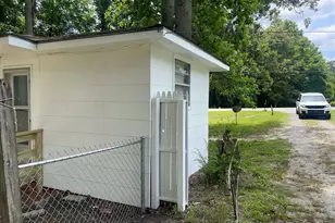 646 N Main St, Swainsboro, GA 30401 - Photo 9