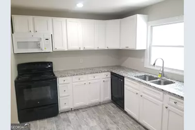 2467 Calvin Avenue, East Point, GA 30344 - Photo 5