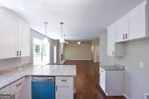 110 Fuller Ct, Grantville, GA 30220 - Photo 3