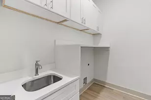 2376 Pryor Rd, Atlanta, GA 30315 - Photo 11