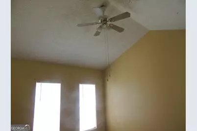 5866 Crescent Ridge Court, Lithonia, GA 30058 - Photo 23