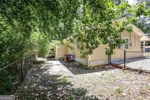 2005 Spink St NW, Atlanta, GA 30318 - Photo 9